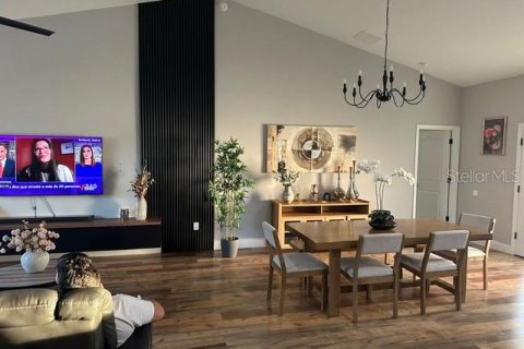House in Ocala, Florida 4 bedrooms, 175.4 sq.m. № 2238143 - photo 6