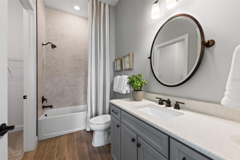 House in BEACHWALK BY MANASOTA KEY in Englewood, Florida 2 bedrooms, 196.58 sq.m. № 2152411 - photo 2
