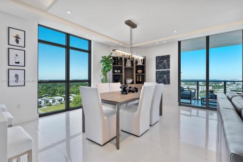 Condo in North Miami Beach, Florida, 2 bedrooms  № 1974029 - photo 11