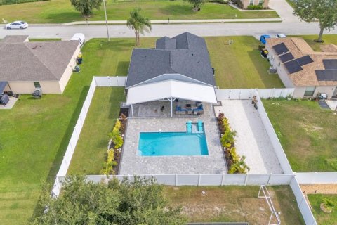 House in Auburndale, Florida 3 bedrooms, 128.48 sq.m. № 1851585 - photo 9