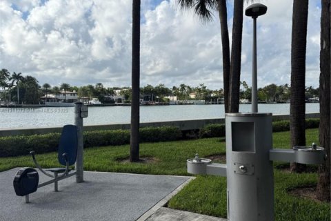 Condo in Miami Beach, Florida  № 1967285 - photo 19