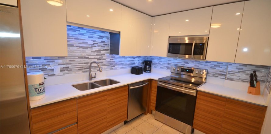 Condo à Hollywood, Floride, 1 chambre № 1863451