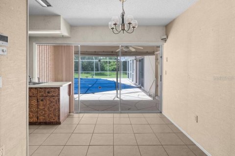 House in Port Charlotte, Florida 3 bedrooms, 115.2 sq.m. № 1900472 - photo 8