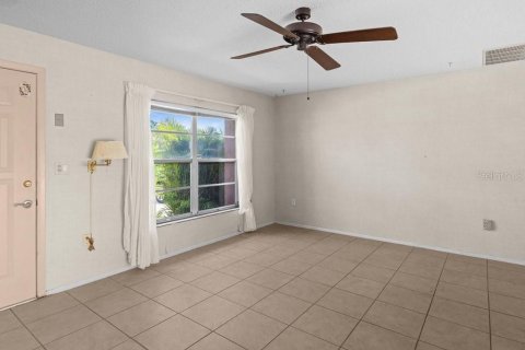 House in Port Charlotte, Florida 3 bedrooms, 115.2 sq.m. № 1900472 - photo 5