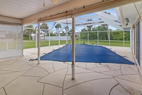 House in Port Charlotte, Florida 3 bedrooms, 115.2 sq.m. № 1900472 - photo 24
