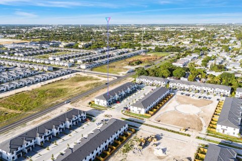 Adosado en venta en Homestead, Florida, 3 dormitorios, 144 m2 № 1865180 - foto 5