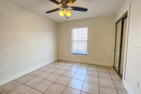 Copropriété à louer à Land O' Lakes, Floride: 2 chambres, 74.32 m2 № 2413637 - photo 8