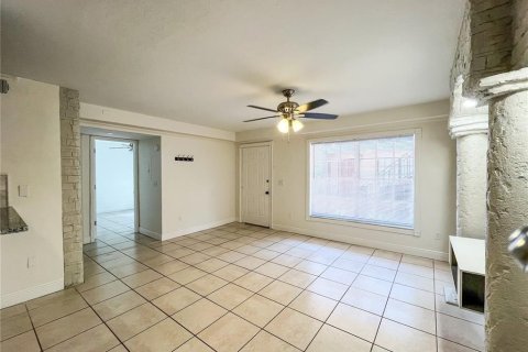 Copropriété à louer à Land O' Lakes, Floride: 2 chambres, 74.32 m2 № 2413637 - photo 5
