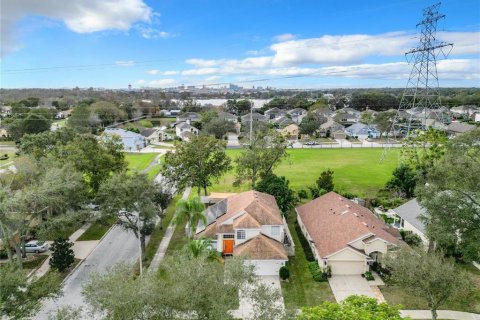 Villa ou maison à Orlando, Floride 4 chambres, 189.15 m2 № 2405365