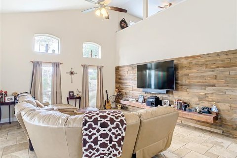 Villa ou maison à louer à Orlando, Floride: 4 chambres, 189.15 m2 № 2405365 - photo 16