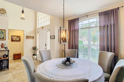 Villa ou maison à louer à Orlando, Floride: 4 chambres, 189.15 m2 № 2405365 - photo 11