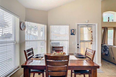 Villa ou maison à louer à Orlando, Floride: 4 chambres, 189.15 m2 № 2405365 - photo 24
