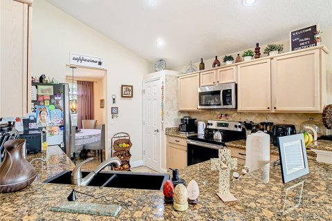 Villa ou maison à louer à Orlando, Floride: 4 chambres, 189.15 m2 № 2405365 - photo 25