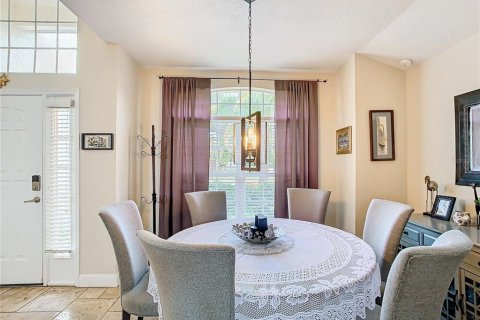 Villa ou maison à louer à Orlando, Floride: 4 chambres, 189.15 m2 № 2405365 - photo 12