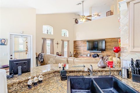 Villa ou maison à louer à Orlando, Floride: 4 chambres, 189.15 m2 № 2405365 - photo 28