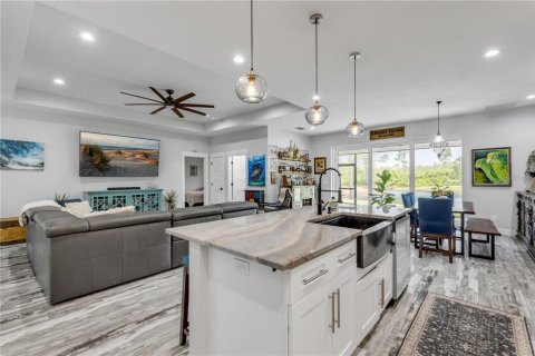 House in New Smyrna Beach, Florida 4 bedrooms, 187.38 sq.m. № 2166812 - photo 28