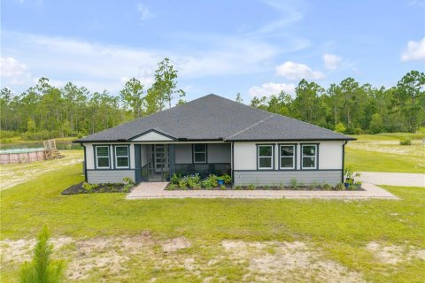 House in New Smyrna Beach, Florida 4 bedrooms, 187.38 sq.m. № 2166812 - photo 14