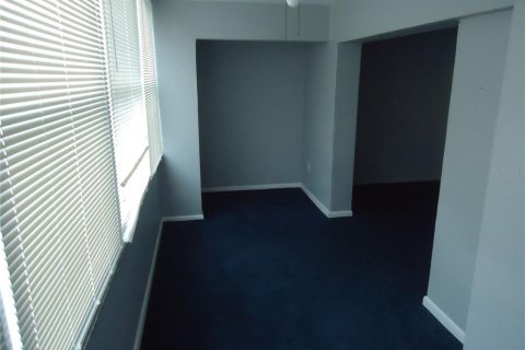 Condo in Saint Petersburg, Florida, 2 bedrooms  № 1904427 - photo 5