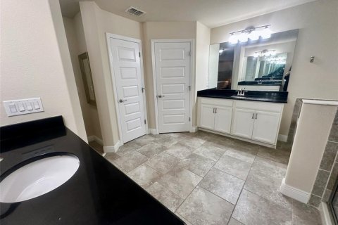 Villa ou maison à louer à Winter Garden, Floride: 4 chambres, 290.51 m2 № 2102333 - photo 25