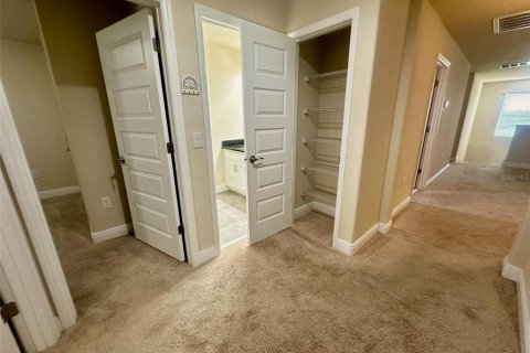 Villa ou maison à louer à Winter Garden, Floride: 4 chambres, 290.51 m2 № 2102333 - photo 27