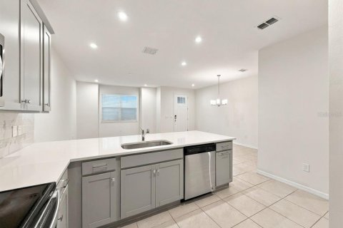 Touwnhouse à vendre à Windermere, Floride: 3 chambres, 128.39 m2 № 2415381 - photo 12