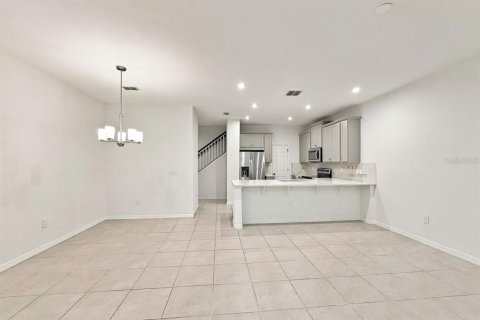 Touwnhouse à vendre à Windermere, Floride: 3 chambres, 128.39 m2 № 2415381 - photo 5