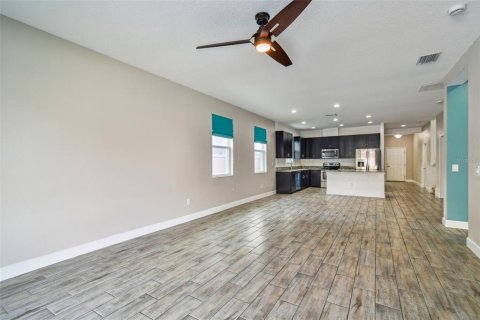 Villa ou maison à vendre à Wesley Chapel, Floride: 3 chambres, 219.34 m2 № 1586621 - photo 22