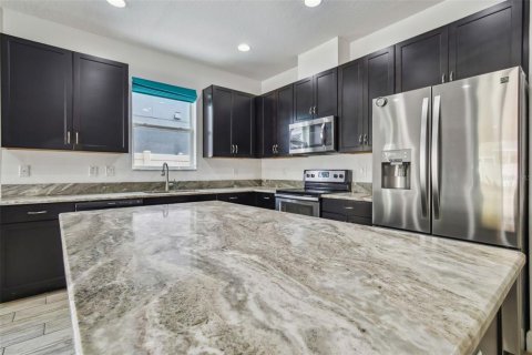 Villa ou maison à vendre à Wesley Chapel, Floride: 3 chambres, 219.34 m2 № 1586621 - photo 14