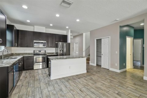 Villa ou maison à vendre à Wesley Chapel, Floride: 3 chambres, 219.34 m2 № 1586621 - photo 8