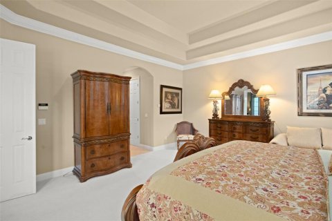 House in Windermere, Florida 5 bedrooms, 395.48 sq.m. № 1030127 - photo 12