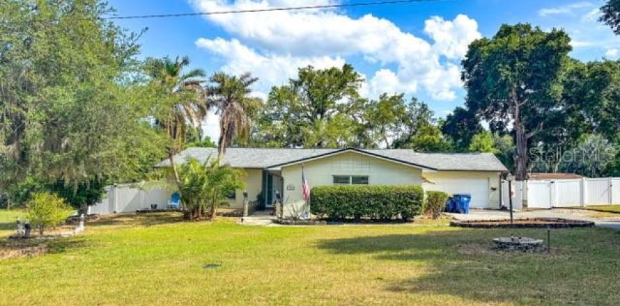 Villa ou maison à Howey-in-the-Hills, Floride 2 chambres, 193.98 m2 № 2105175