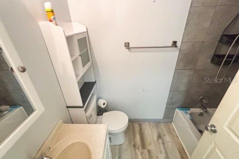 Villa ou maison à vendre à Howey-in-the-Hills, Floride: 2 chambres, 193.98 m2 № 2105175 - photo 24