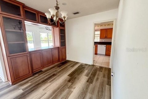 Villa ou maison à vendre à Howey-in-the-Hills, Floride: 2 chambres, 193.98 m2 № 2105175 - photo 5