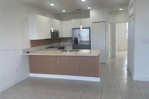 Townhouse in LANDMARK in Doral, Florida 3 bedrooms, 102.38 sq.m. № 1840932 - photo 2