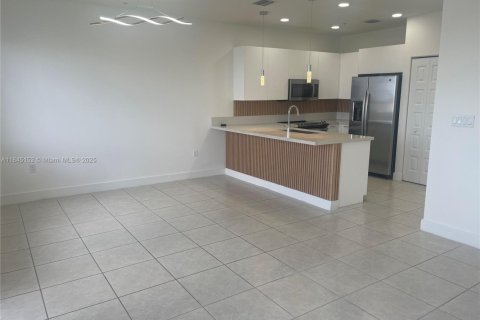 Townhouse in LANDMARK in Doral, Florida 3 bedrooms, 102.38 sq.m. № 1840932 - photo 1