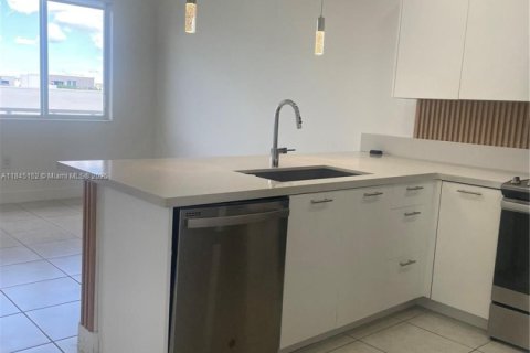 Townhouse in LANDMARK in Doral, Florida 3 bedrooms, 102.38 sq.m. № 1840932 - photo 4