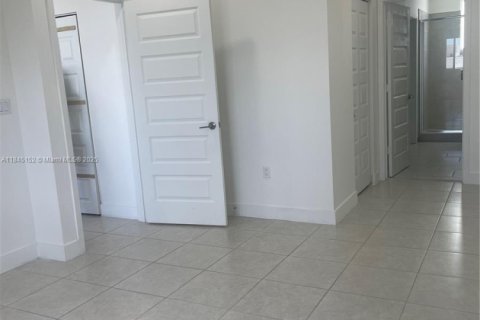 Townhouse in LANDMARK in Doral, Florida 3 bedrooms, 102.38 sq.m. № 1840932 - photo 6