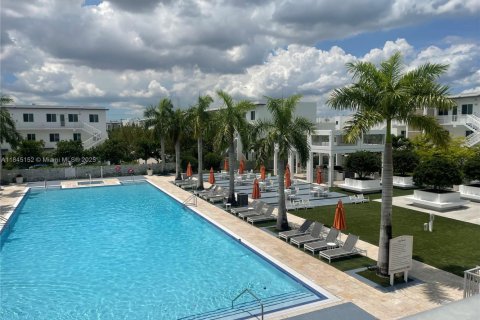 Townhouse in LANDMARK in Doral, Florida 3 bedrooms, 102.38 sq.m. № 1840932 - photo 19