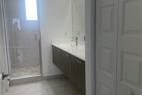 Townhouse in LANDMARK in Doral, Florida 3 bedrooms, 102.38 sq.m. № 1840932 - photo 8
