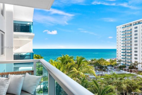 Condominio en venta en Miami Beach, Florida, 3 dormitorios, 169.73 m2 № 2033248 - foto 2