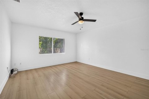 Villa ou maison à vendre à Tampa, Floride: 3 chambres, 167.6 m2 № 2358842 - photo 24