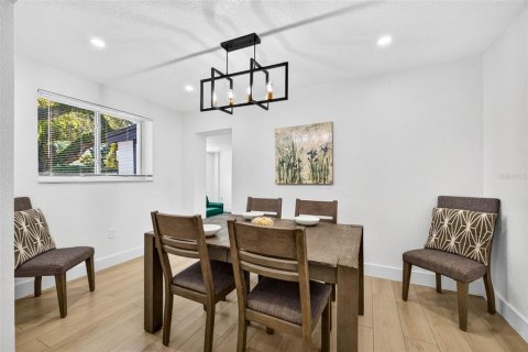 Villa ou maison à vendre à Tampa, Floride: 3 chambres, 167.6 m2 № 2358842 - photo 18