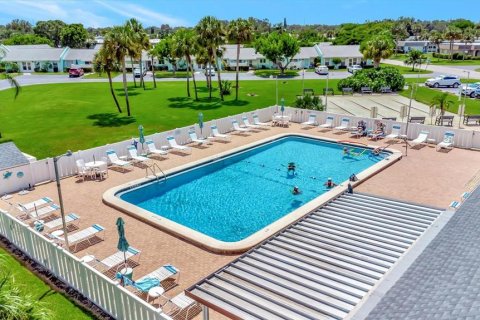 Copropriété à vendre à Bradenton, Floride: 2 chambres, 94.3 m2 № 2100829 - photo 6