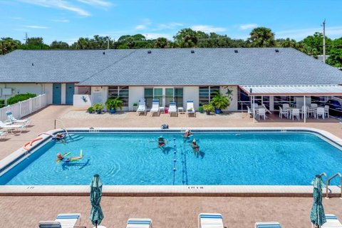 Copropriété à vendre à Bradenton, Floride: 2 chambres, 94.3 m2 № 2100829 - photo 8