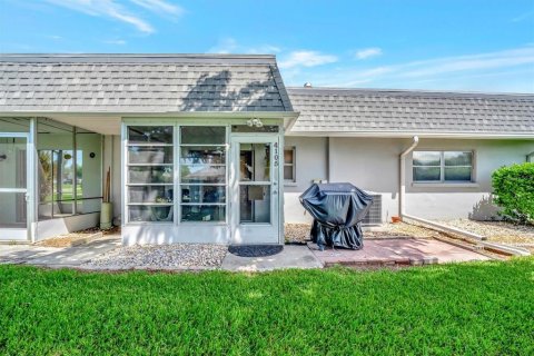 Copropriété à vendre à Bradenton, Floride: 2 chambres, 94.3 m2 № 2100829 - photo 29