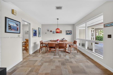 Купить виллу или дом в Форт-Лодердейл, Флорида 4 спальни, 167.97м2, № 2008285 - фото 23