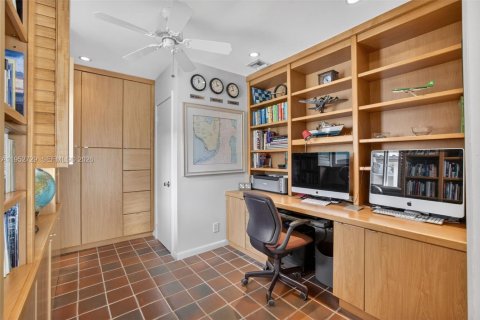 Купить виллу или дом в Форт-Лодердейл, Флорида 4 спальни, 167.97м2, № 2008285 - фото 6