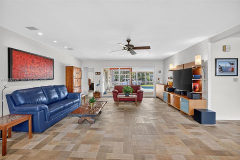 Купить виллу или дом в Форт-Лодердейл, Флорида 4 спальни, 167.97м2, № 2008285 - фото 20