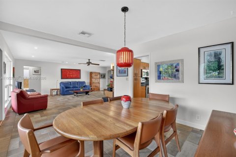 Купить виллу или дом в Форт-Лодердейл, Флорида 4 спальни, 167.97м2, № 2008285 - фото 26