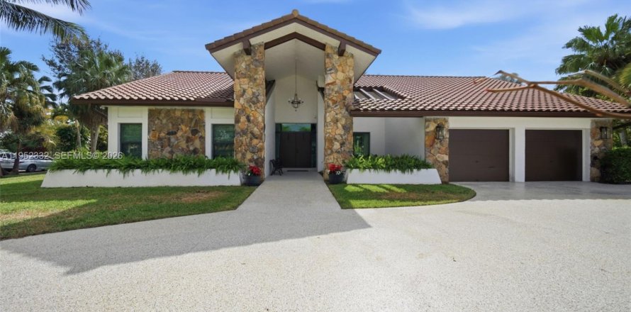 Дом в Дейви, Флорида 4 спальни, 274.62м2 № 2010103